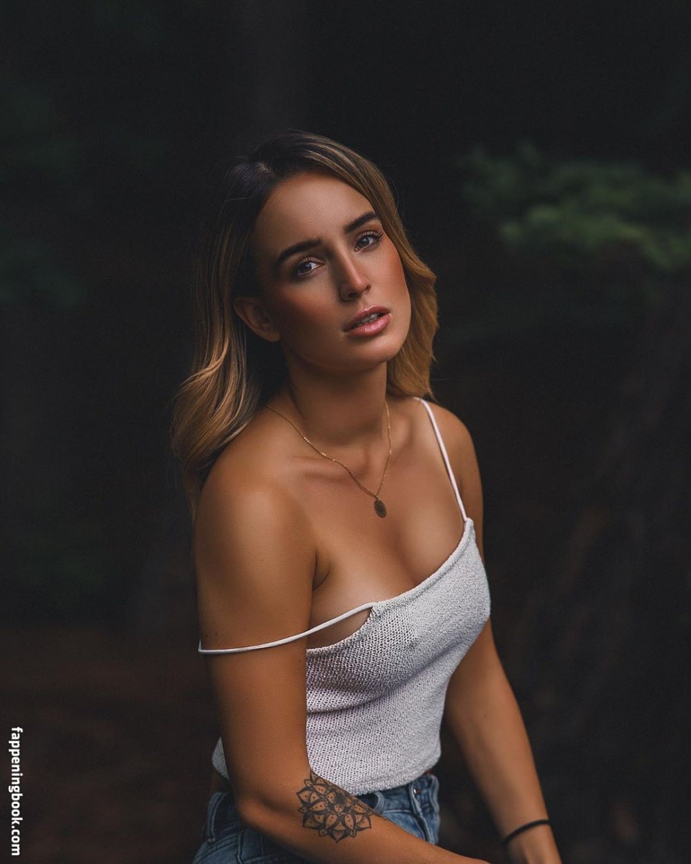 Alexandra Strazhitskaya naked