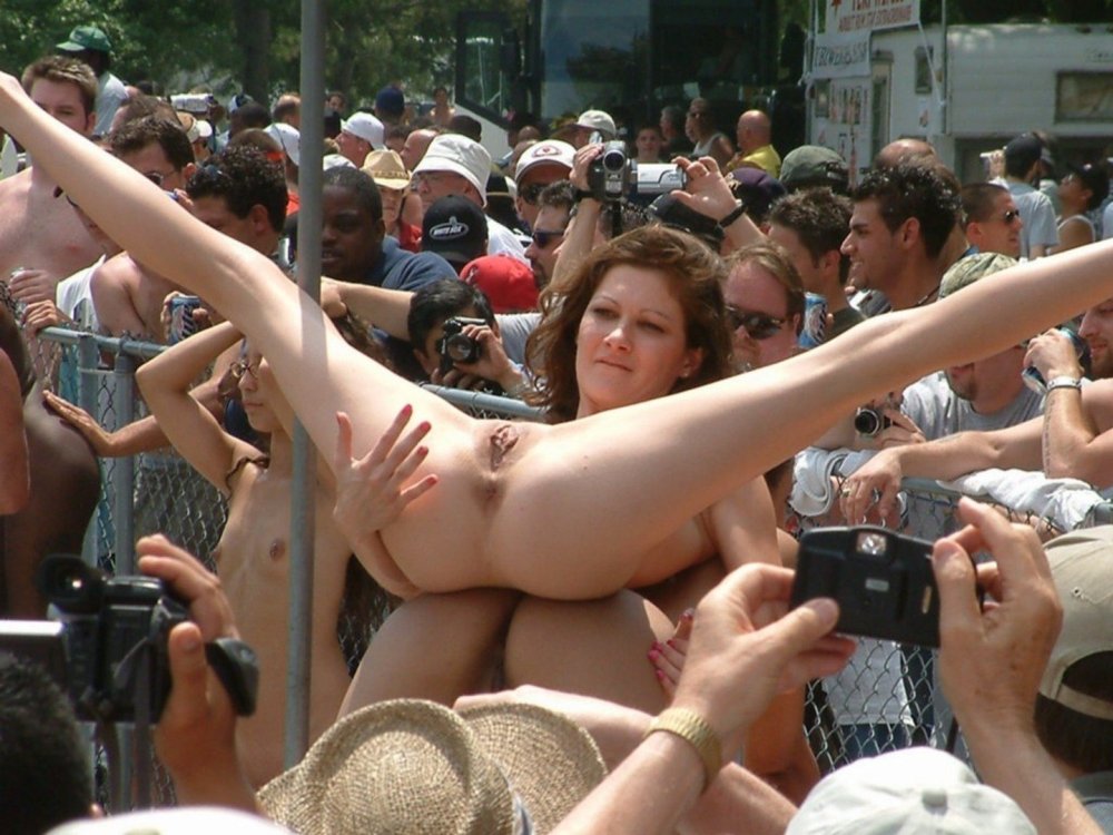 Naked bike racket naked women