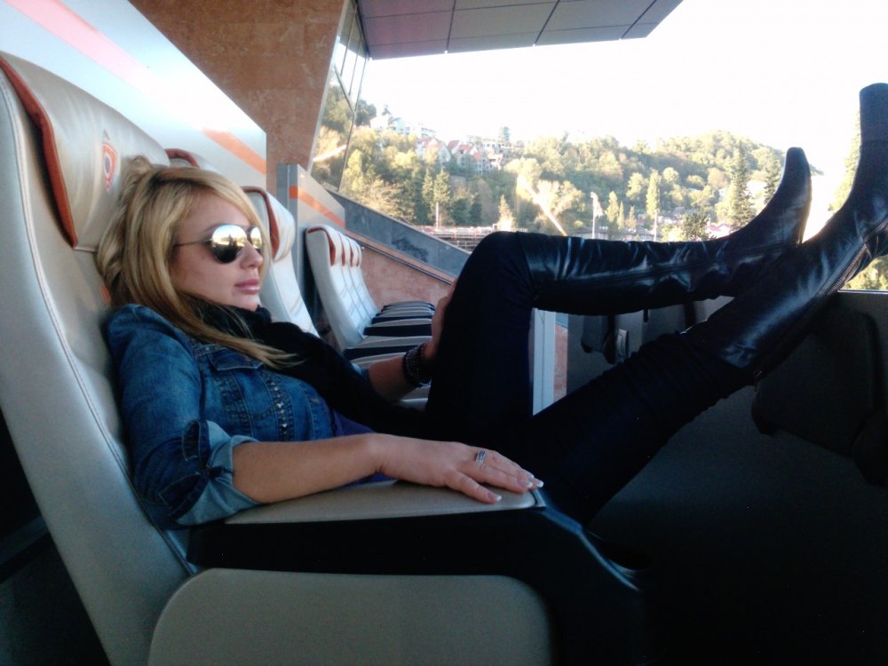 Alena bone skates