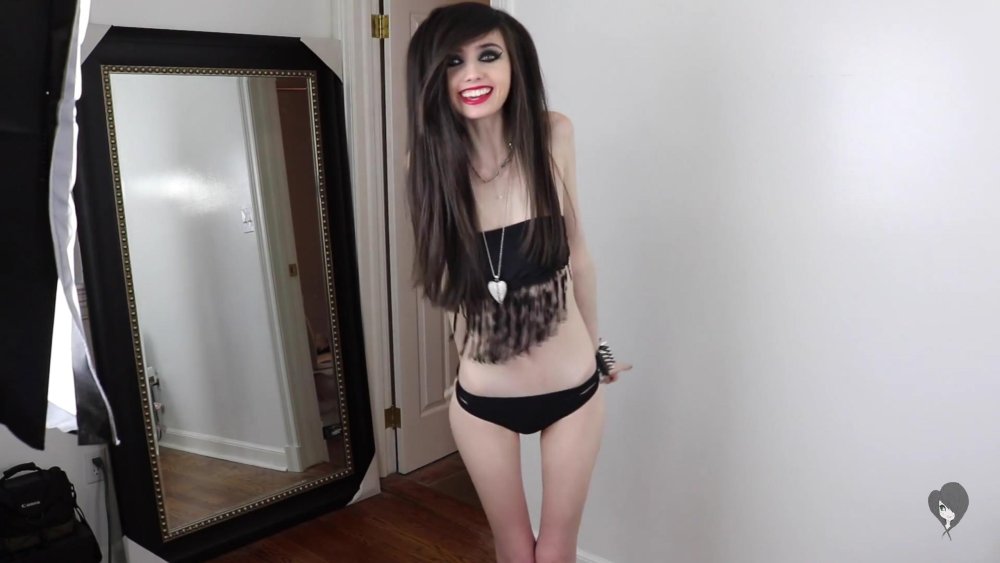Eugenia Cooney Nipslip