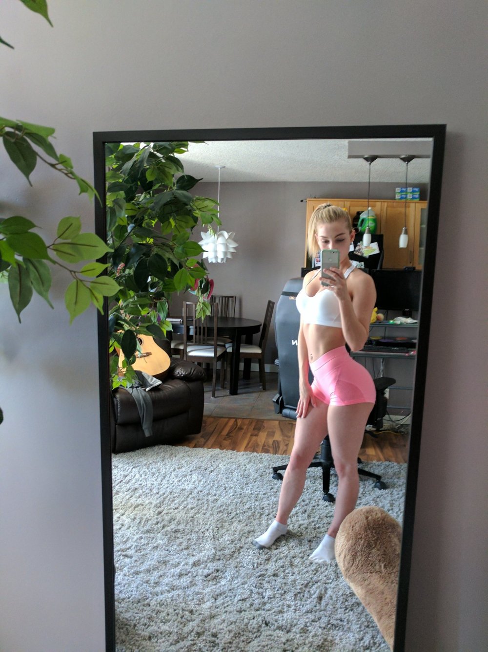Lara Twinkle in