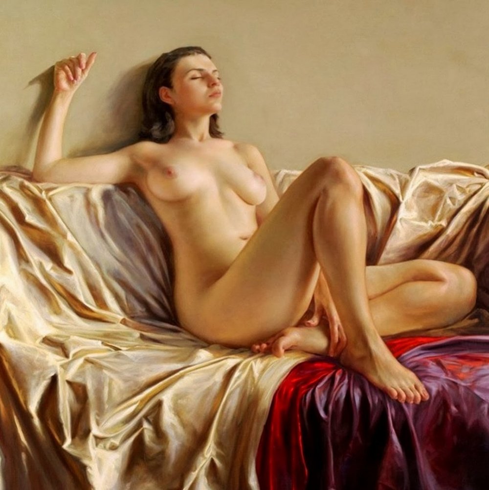 Naked women in make -up