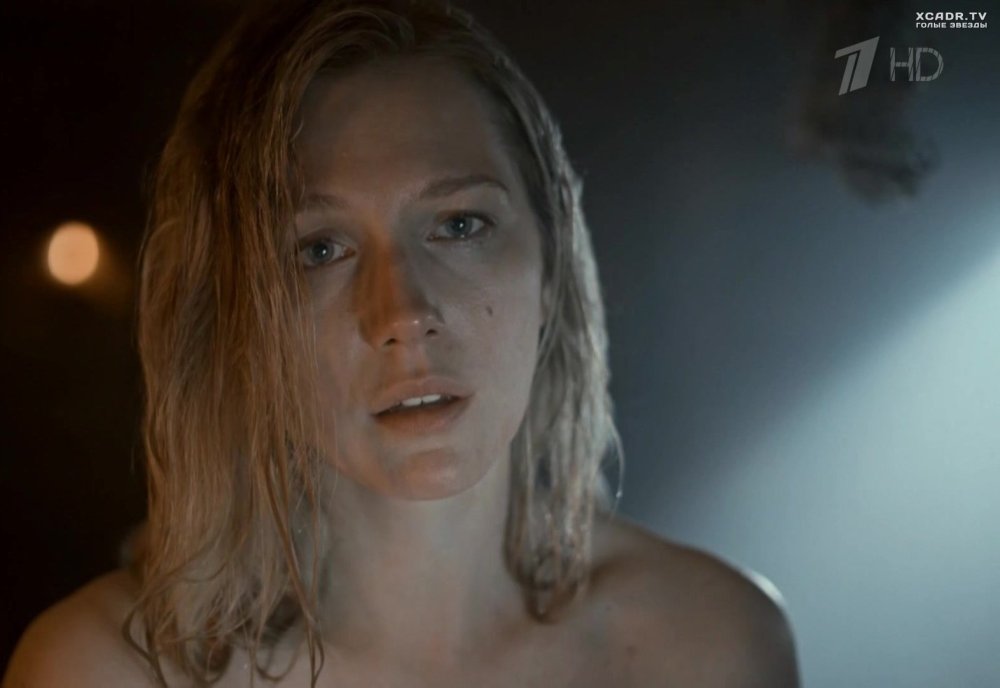 Actress Karina Andolenko Naked