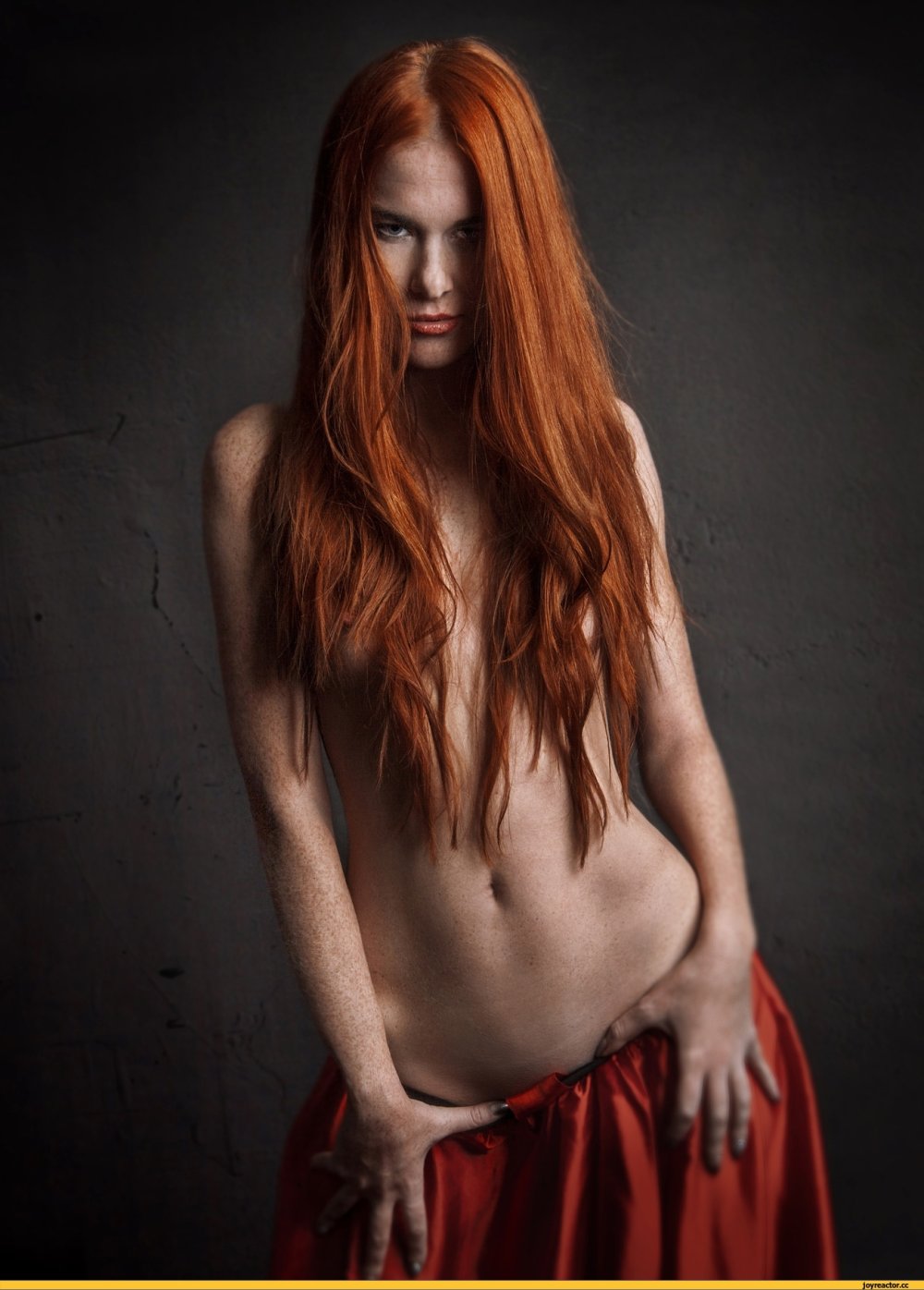 Simona Mcnudes