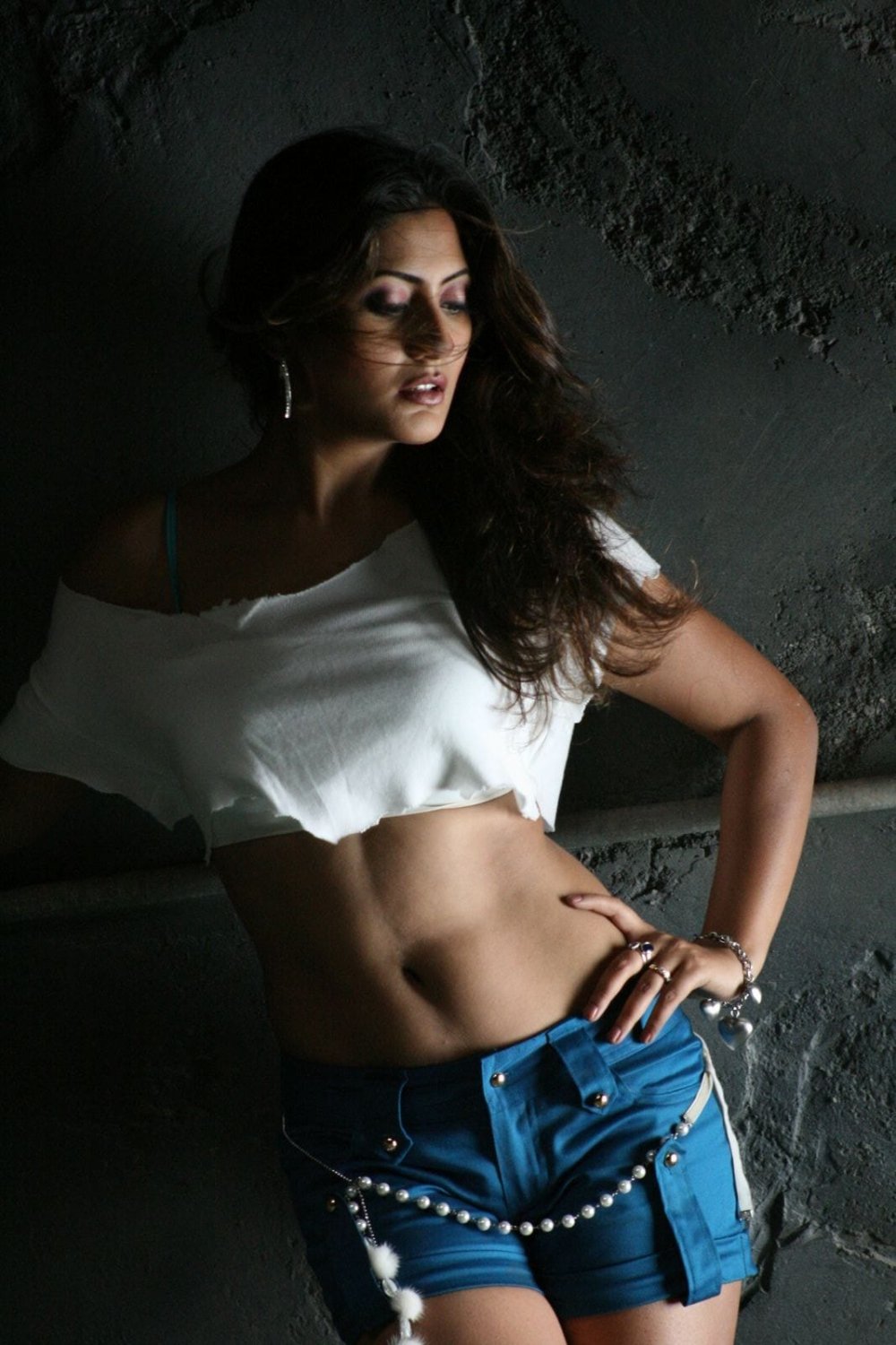 Riya Saint Naked Beauty