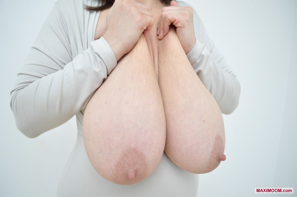 Super giant boobs macromastia
