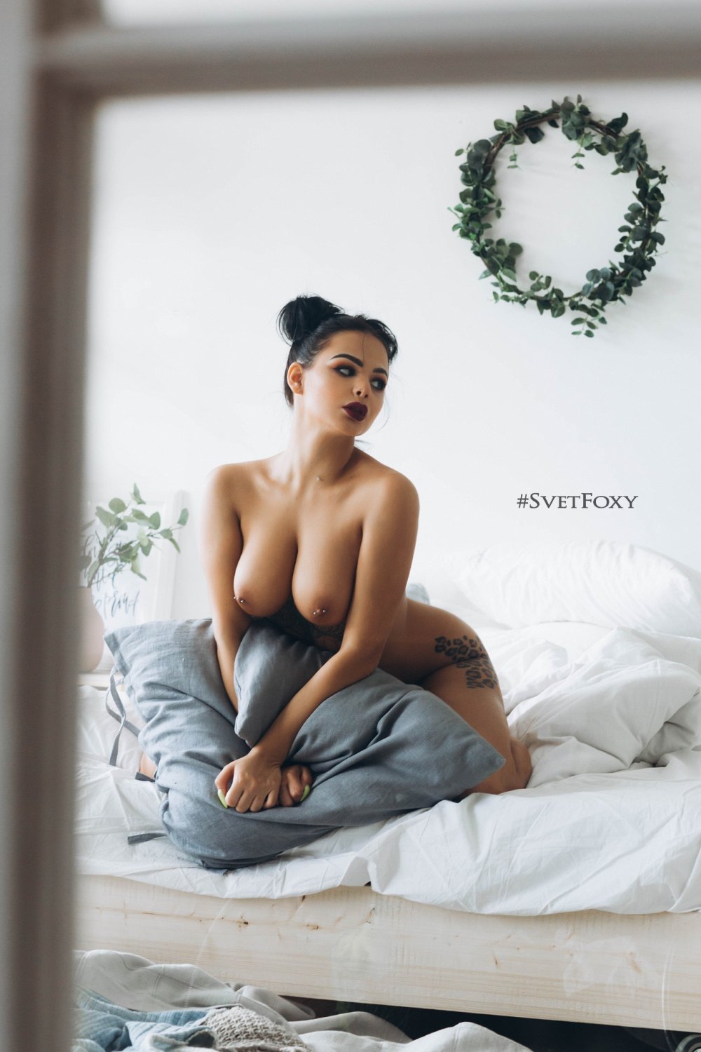 Nicole Shvets model naked