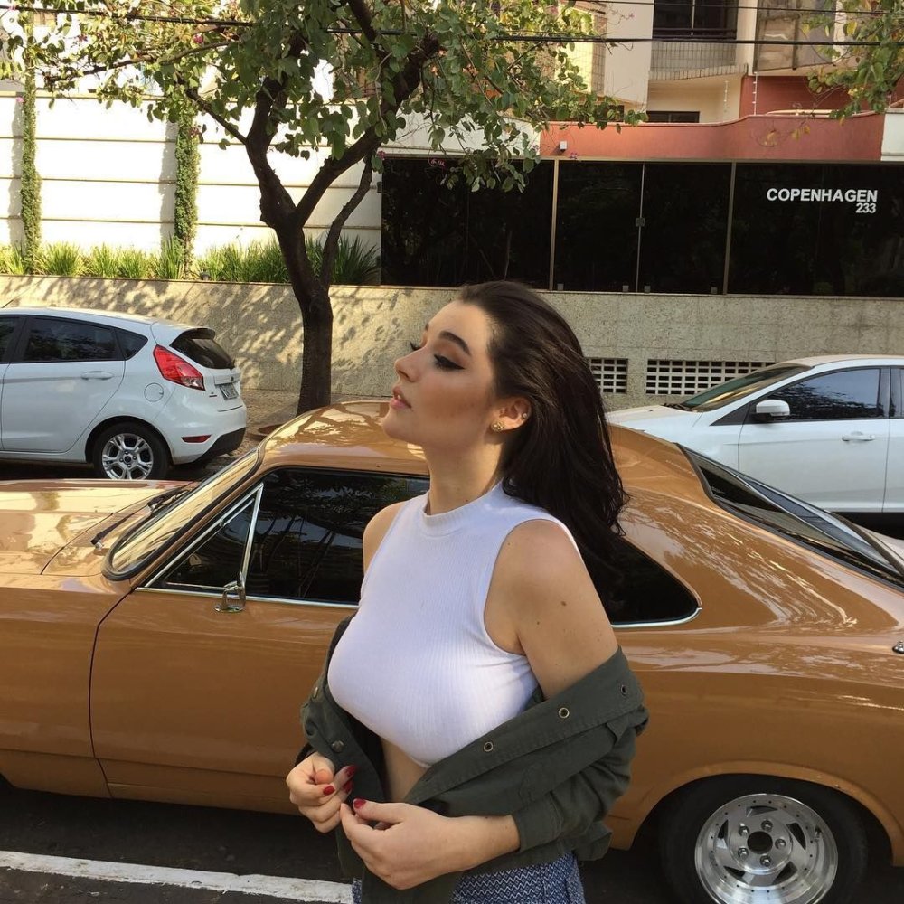 Mia Alves