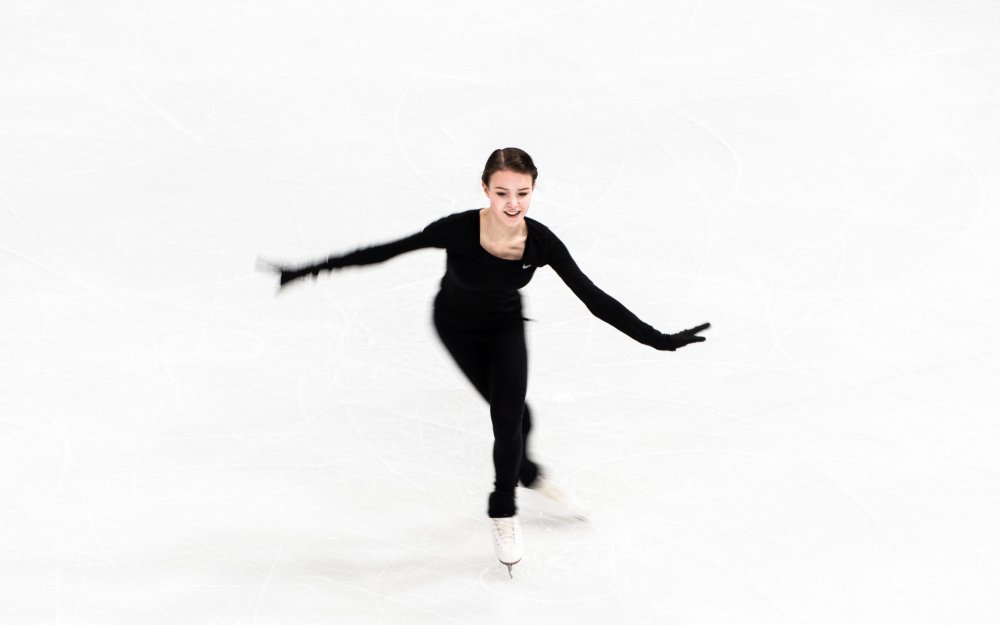 Figure skating Anna Shcherbakova Swan