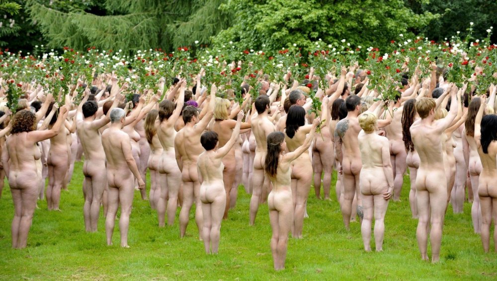 Girls nudist in nature