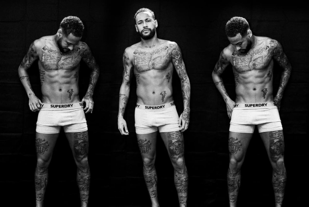 Naked is completely Neymar