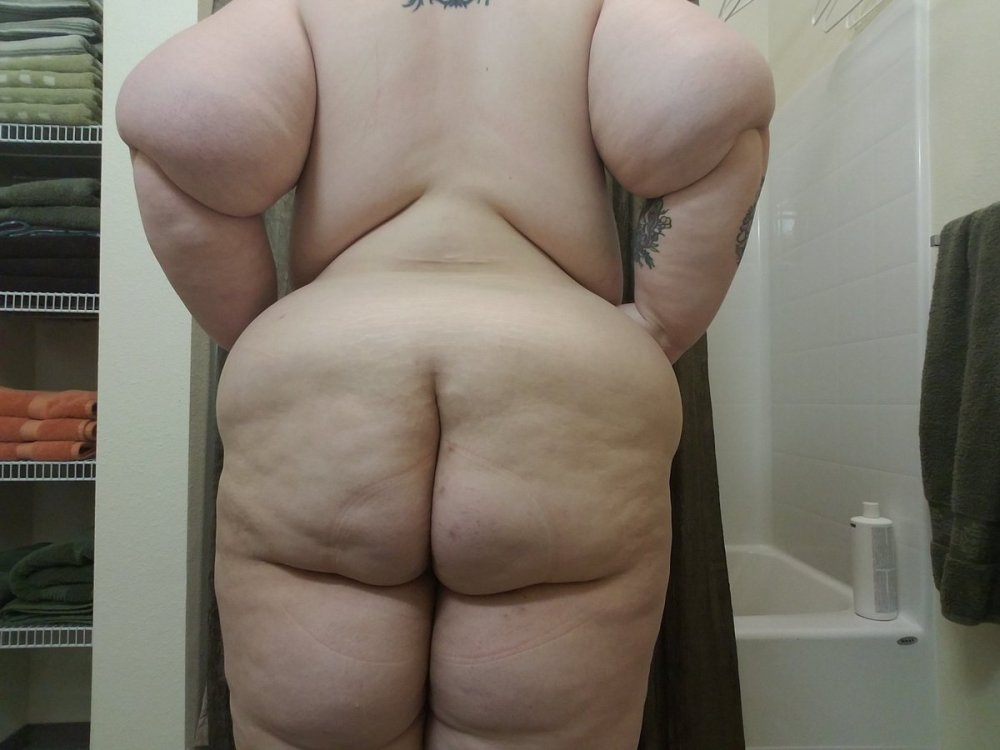 BBW Cellulite View of Hairy