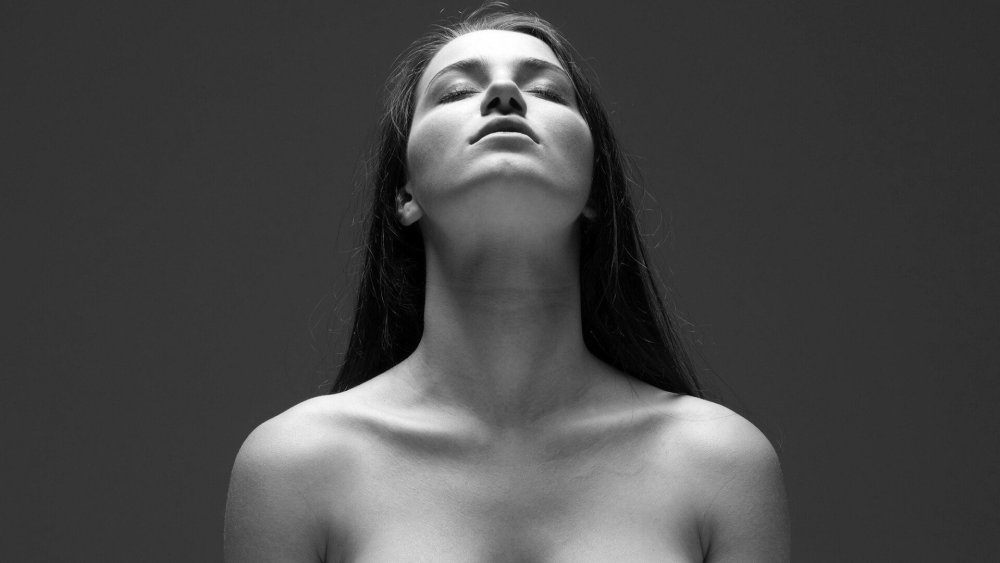 Yara eggimann Naked photo shoot