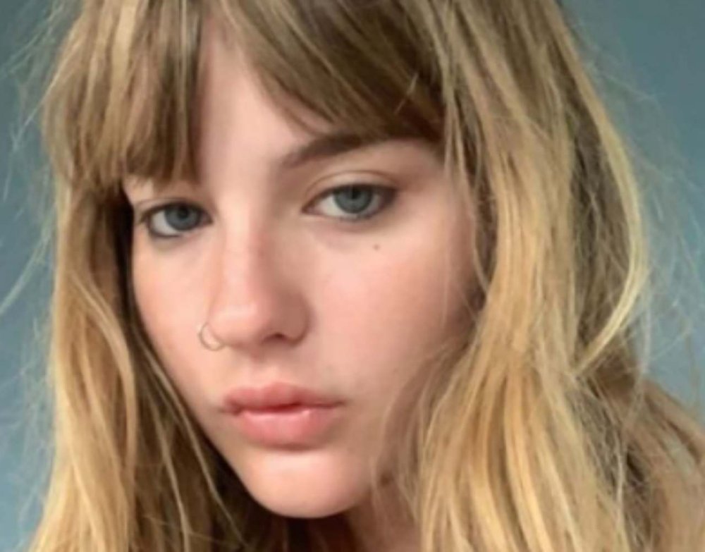 Matilda de Angelis in the series to play back