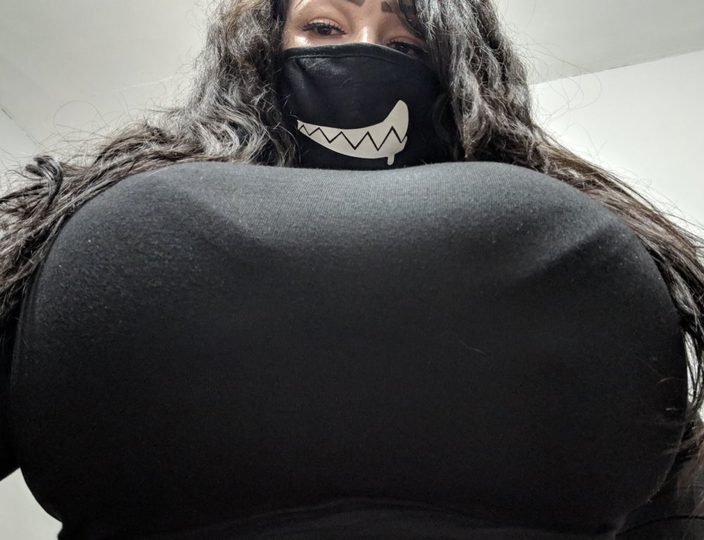 WWE CHYNA PECS