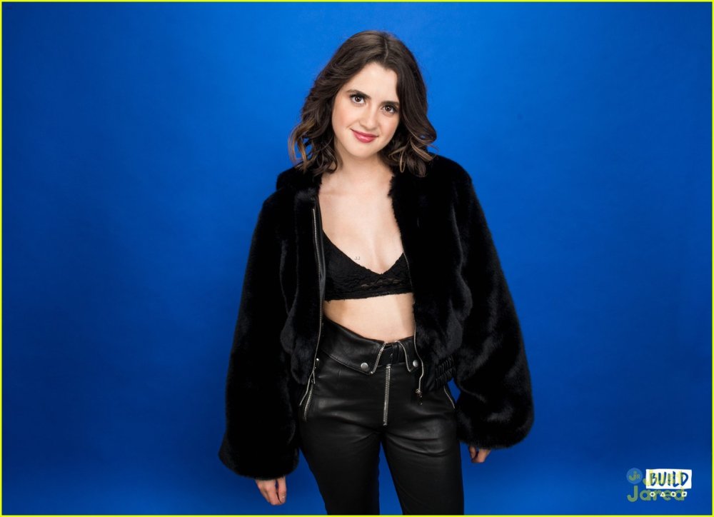 Laura Marano in mini