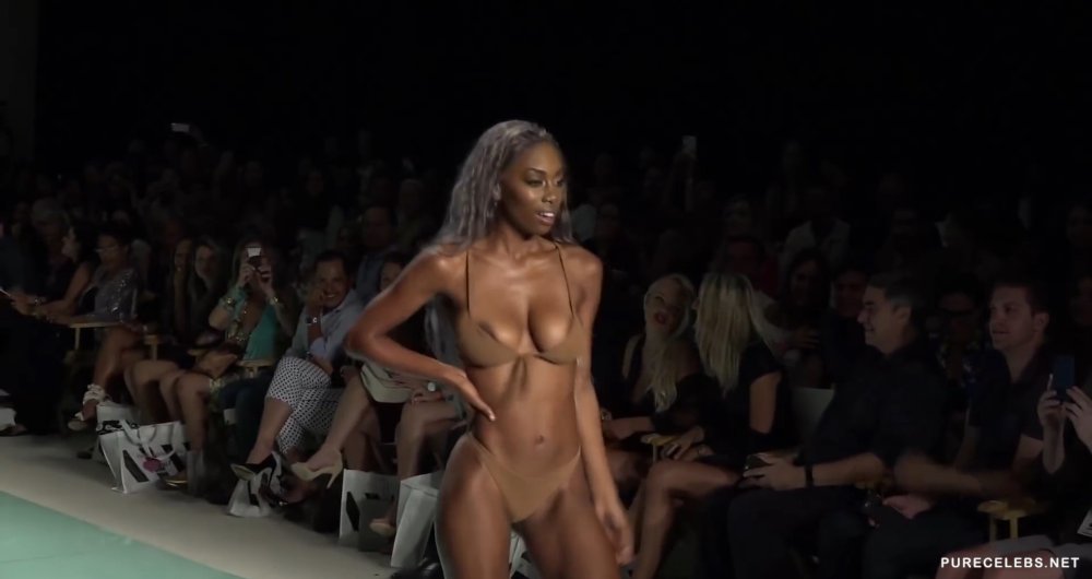 Naked Fashion Charlie Le Mind