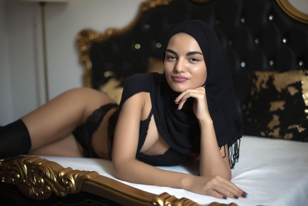 Forell Castaned Sexy
