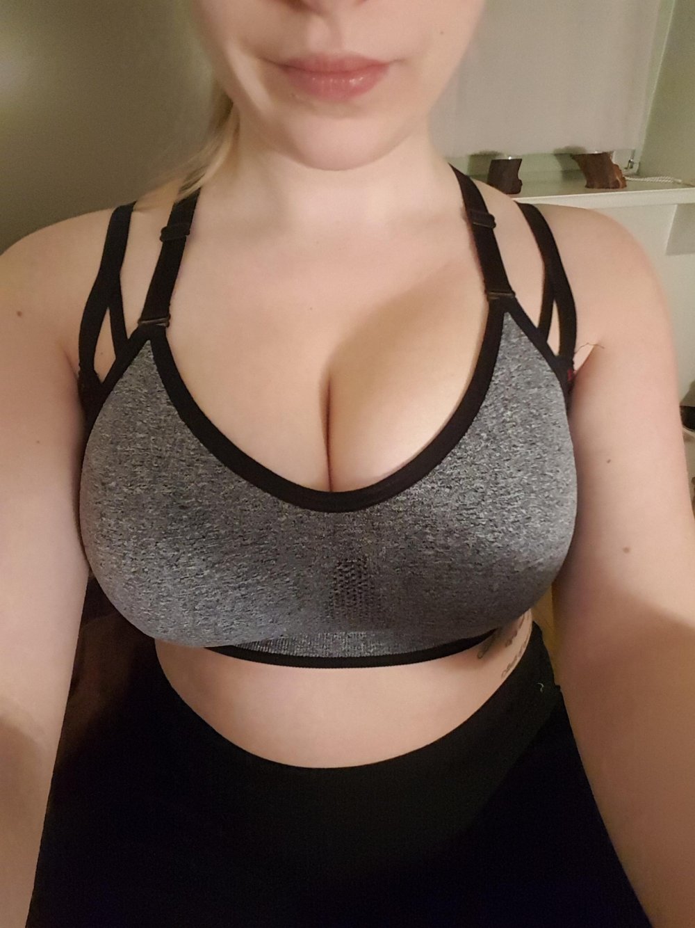 Chubby Bra Selfie