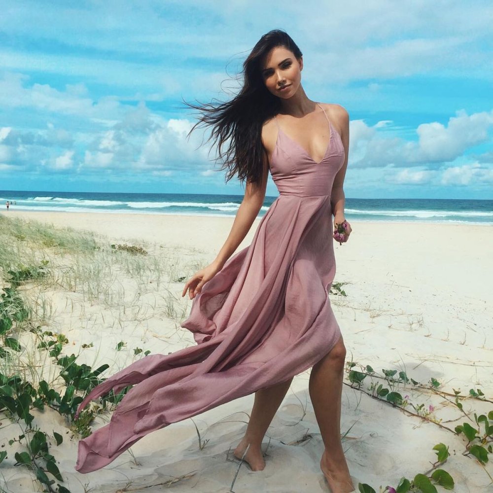 Amelia Yves Hot