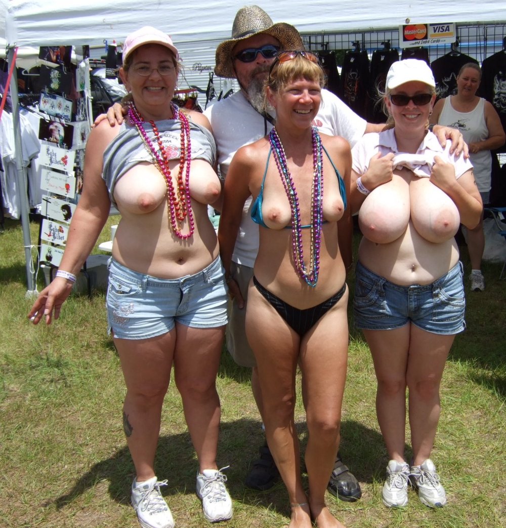 Naked aunts with big tits
