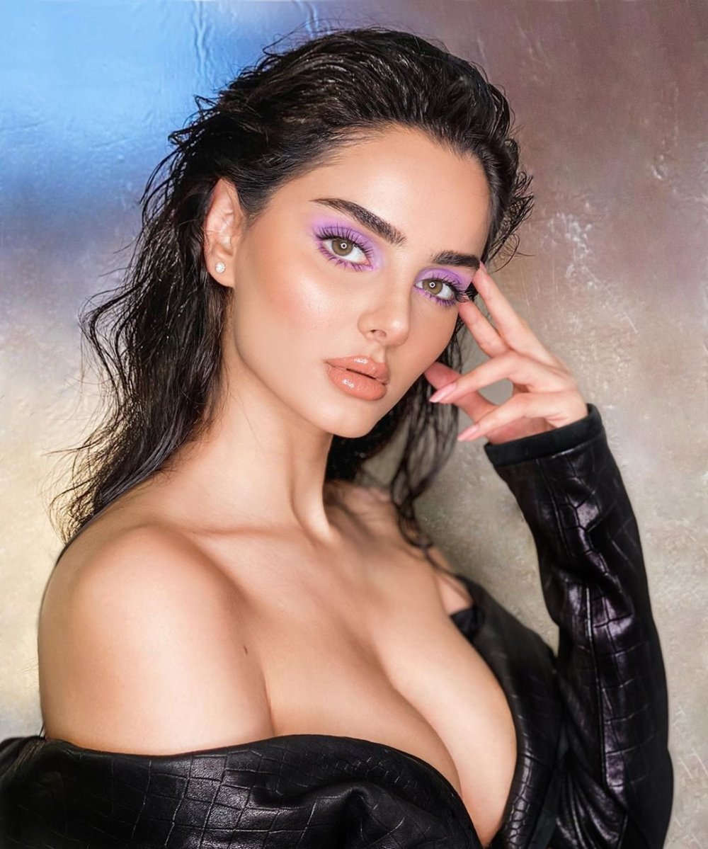 Amouranth "Syraguz