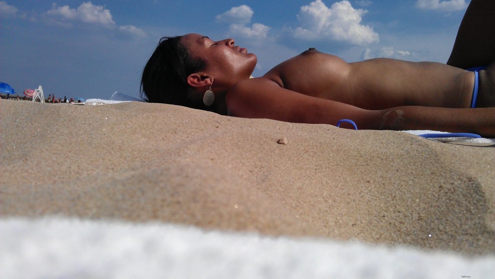 Erotic selfie sea