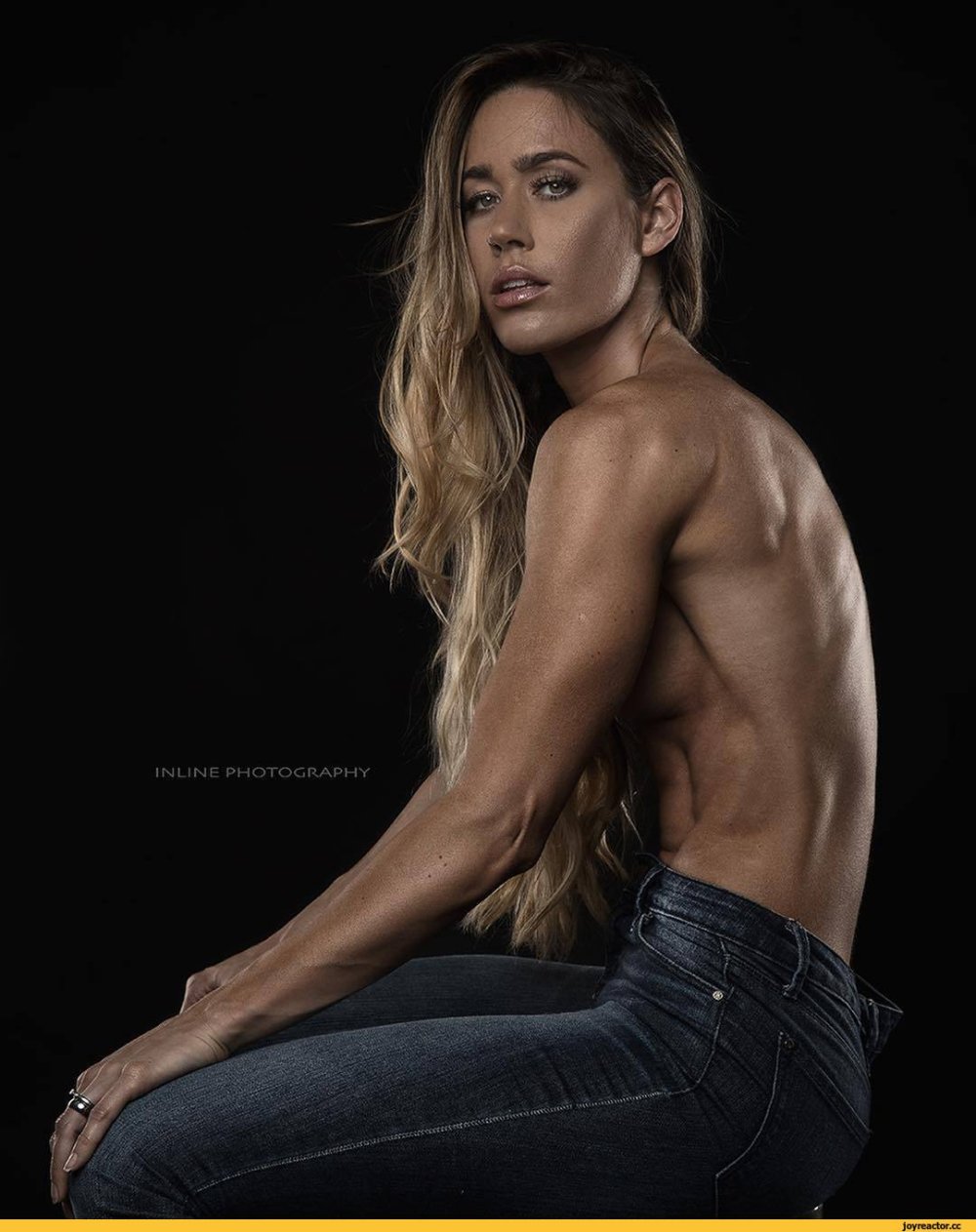 Alex Fitness Girls in Thong