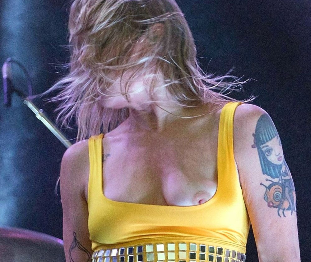 Hope of the utopia show about topless