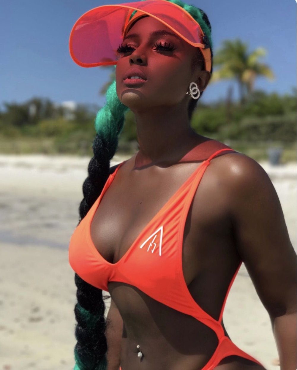 Juicy African American Selfies
