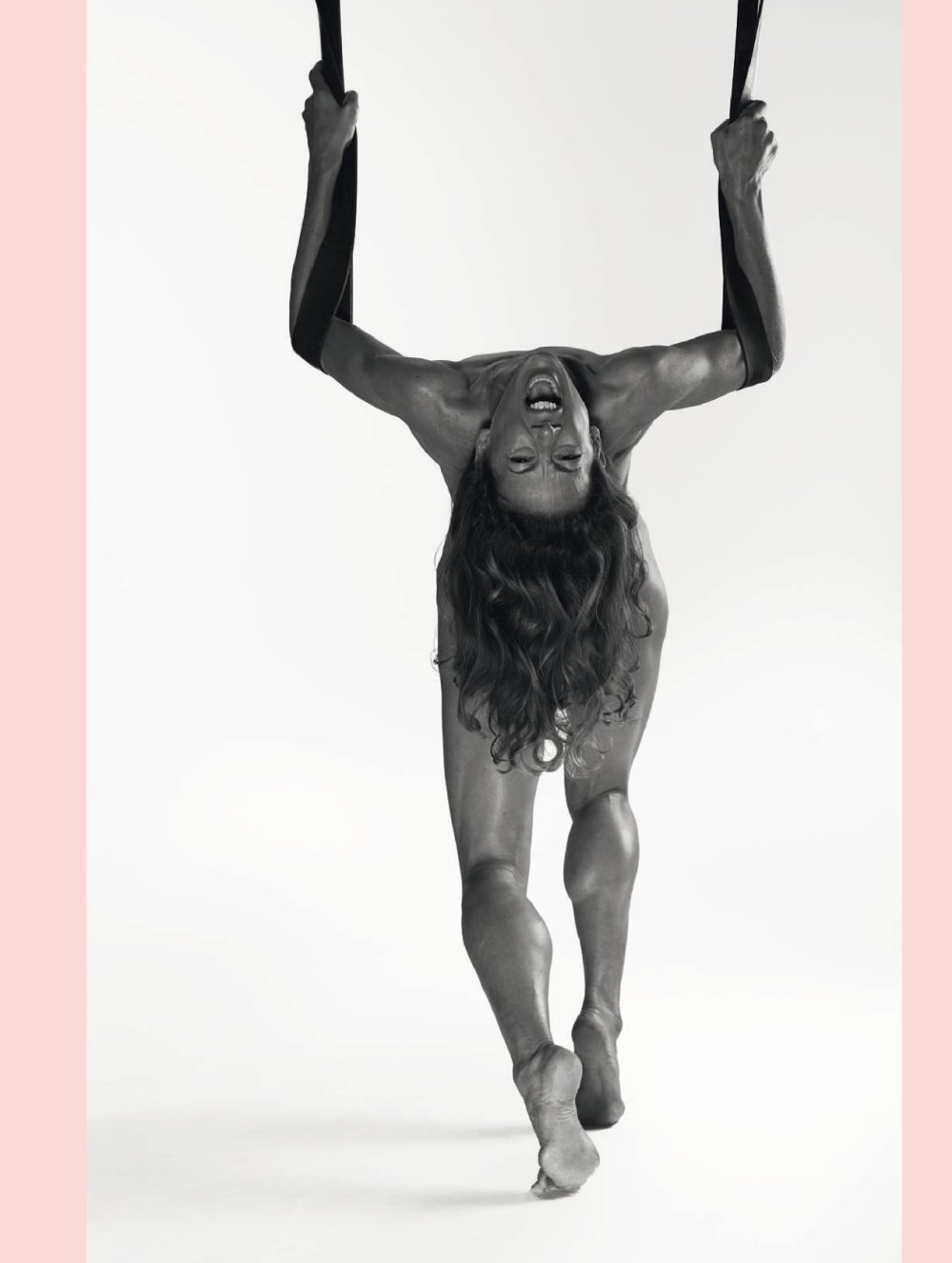 Zoe Saldana Hot Maxim
