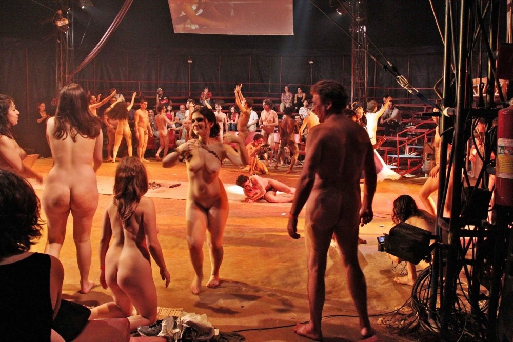 Naked girls on rock concerts