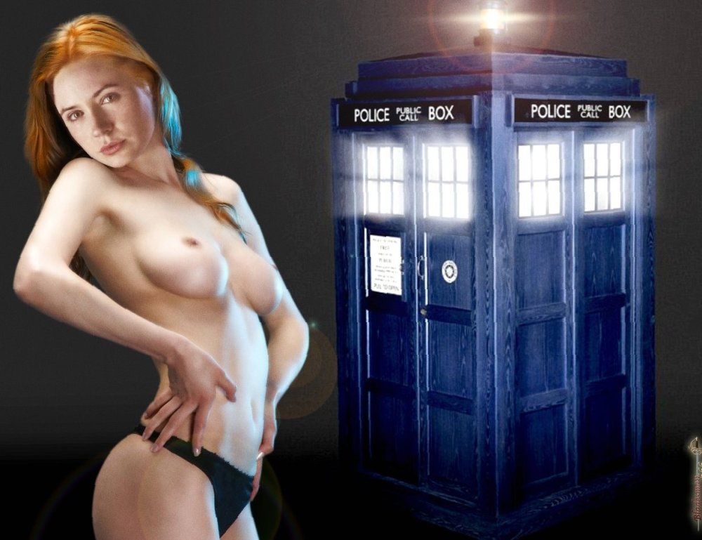 Naked Karen Gillan Lesbian