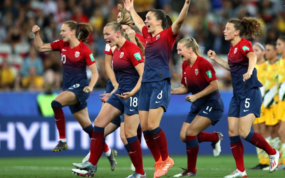 Women's American football