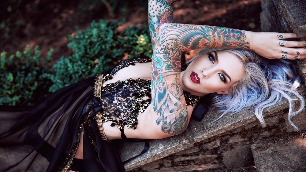 Anna Aksyuk Tattoo