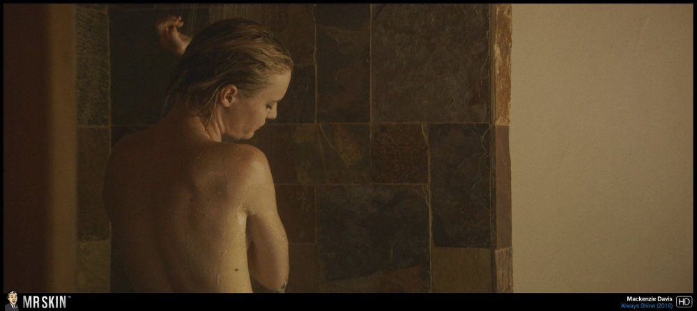 Mackenzie Davis Terminator Tits