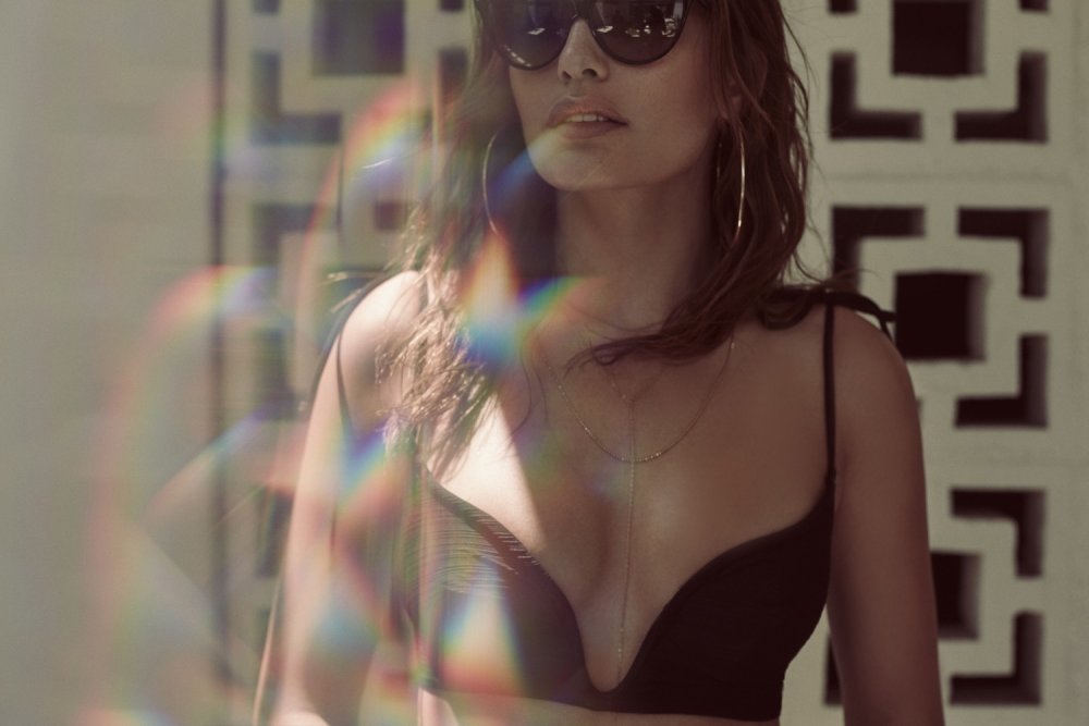 Female body on the screensaver