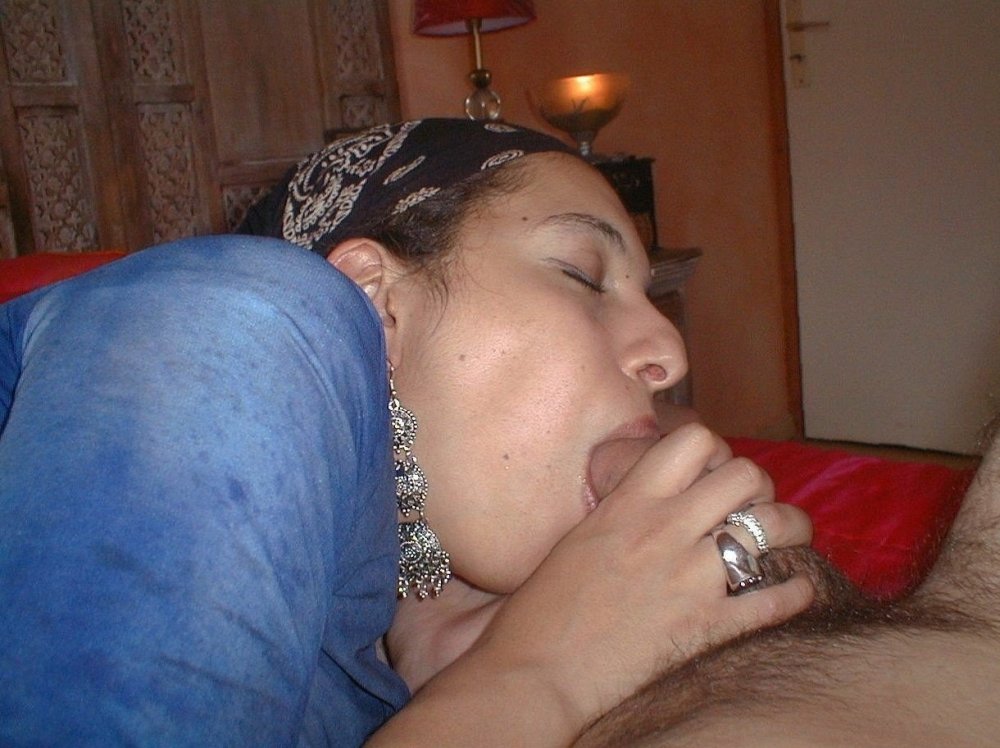 Fat woman jumps on a dick