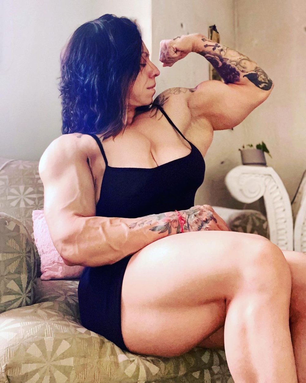 YVONNE VASQUEZ HUGE BICEPS