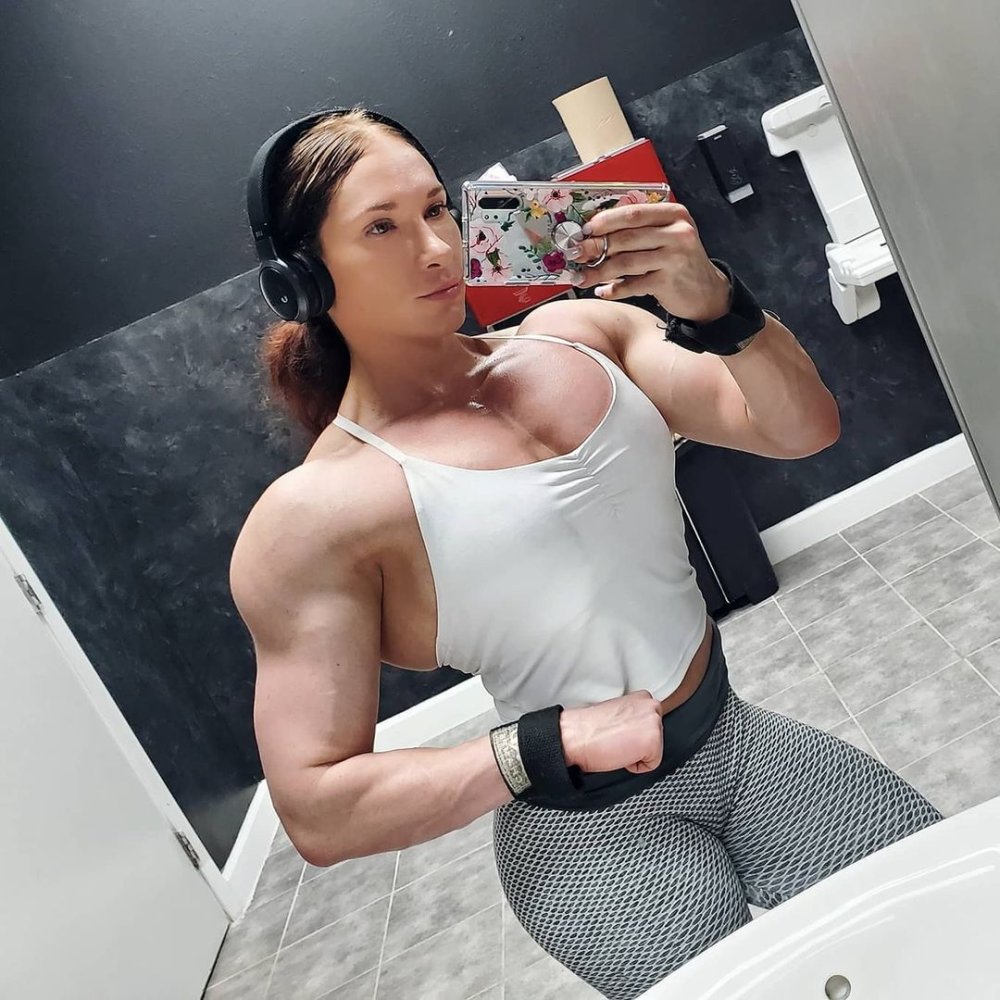 Brandi Mae Naked bodybuilder