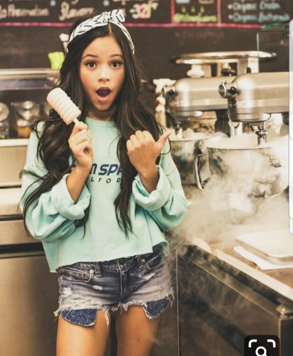 Jenna Ortega Slip
