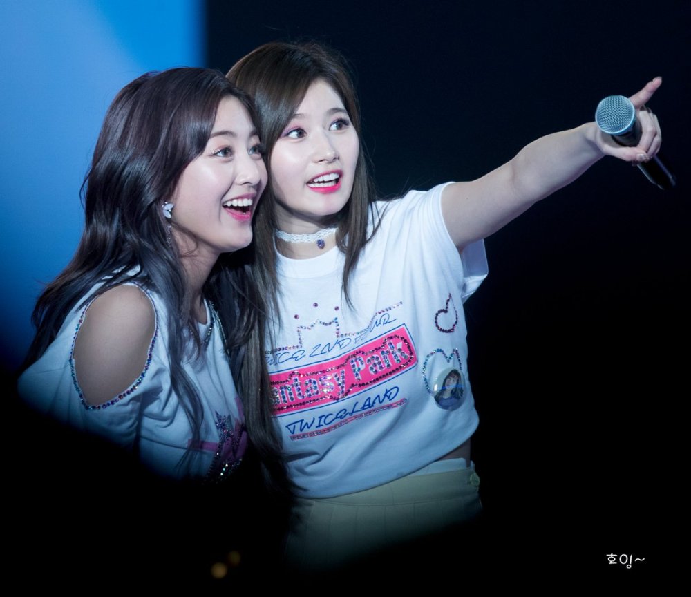 Twicecoaster Lane 1
