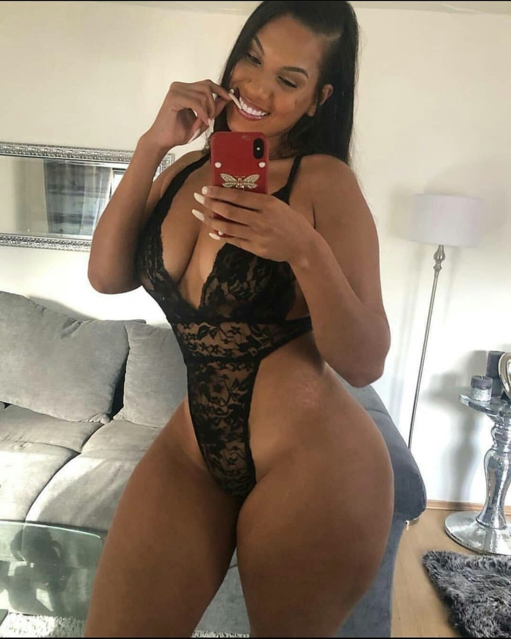Amirah dyme rear view