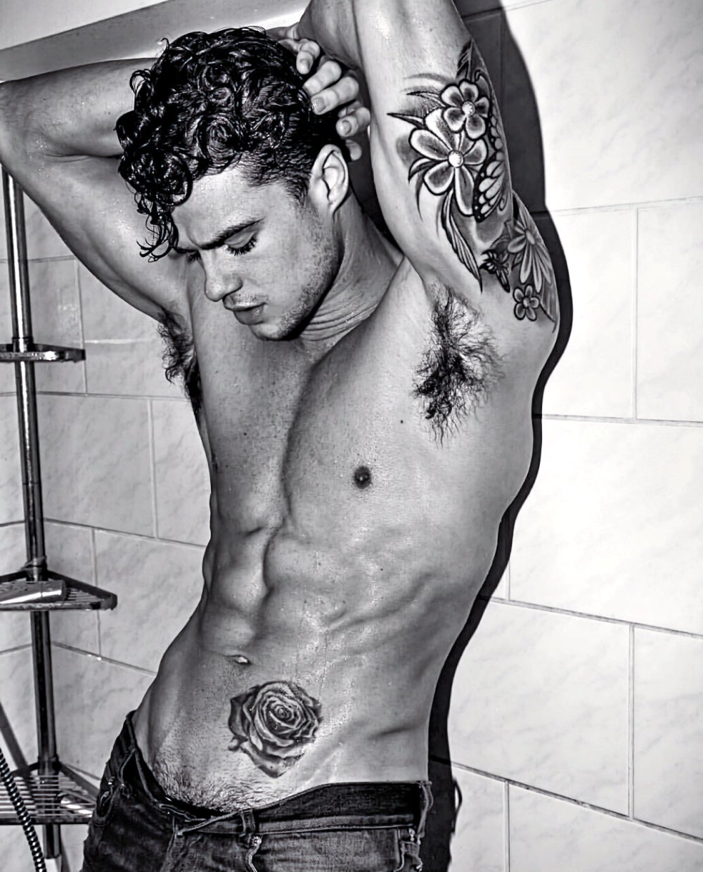 Young naked guys Thais