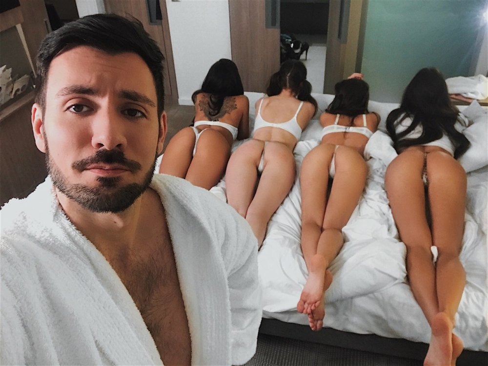 Leo Shaginyan naked