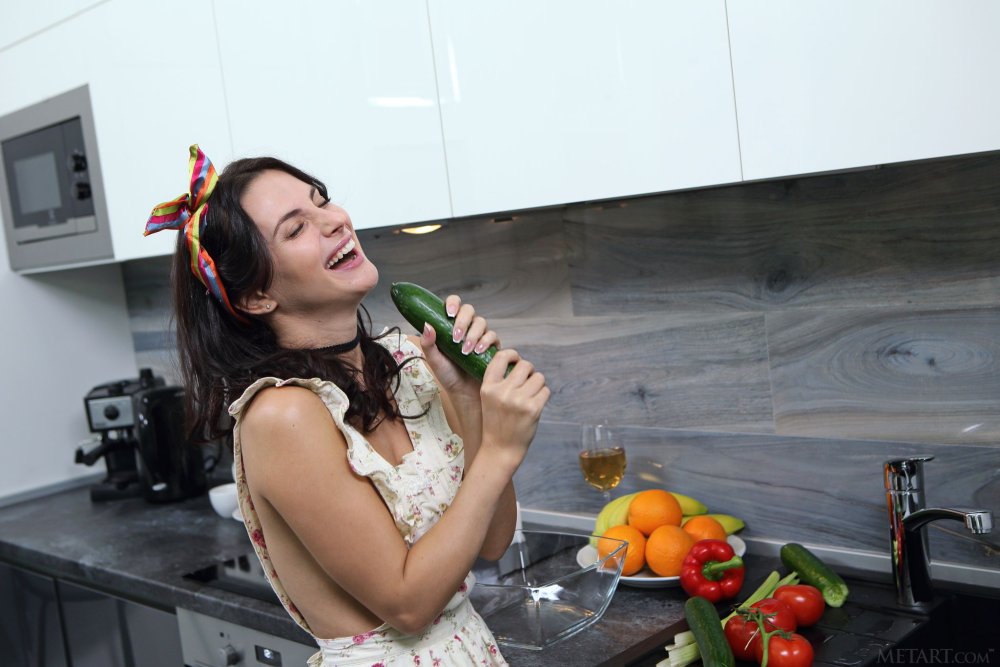 Actress Suzi Abromate Naked