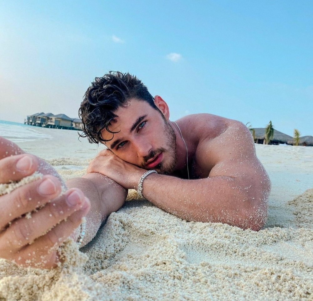 Michael Yerger Nude
