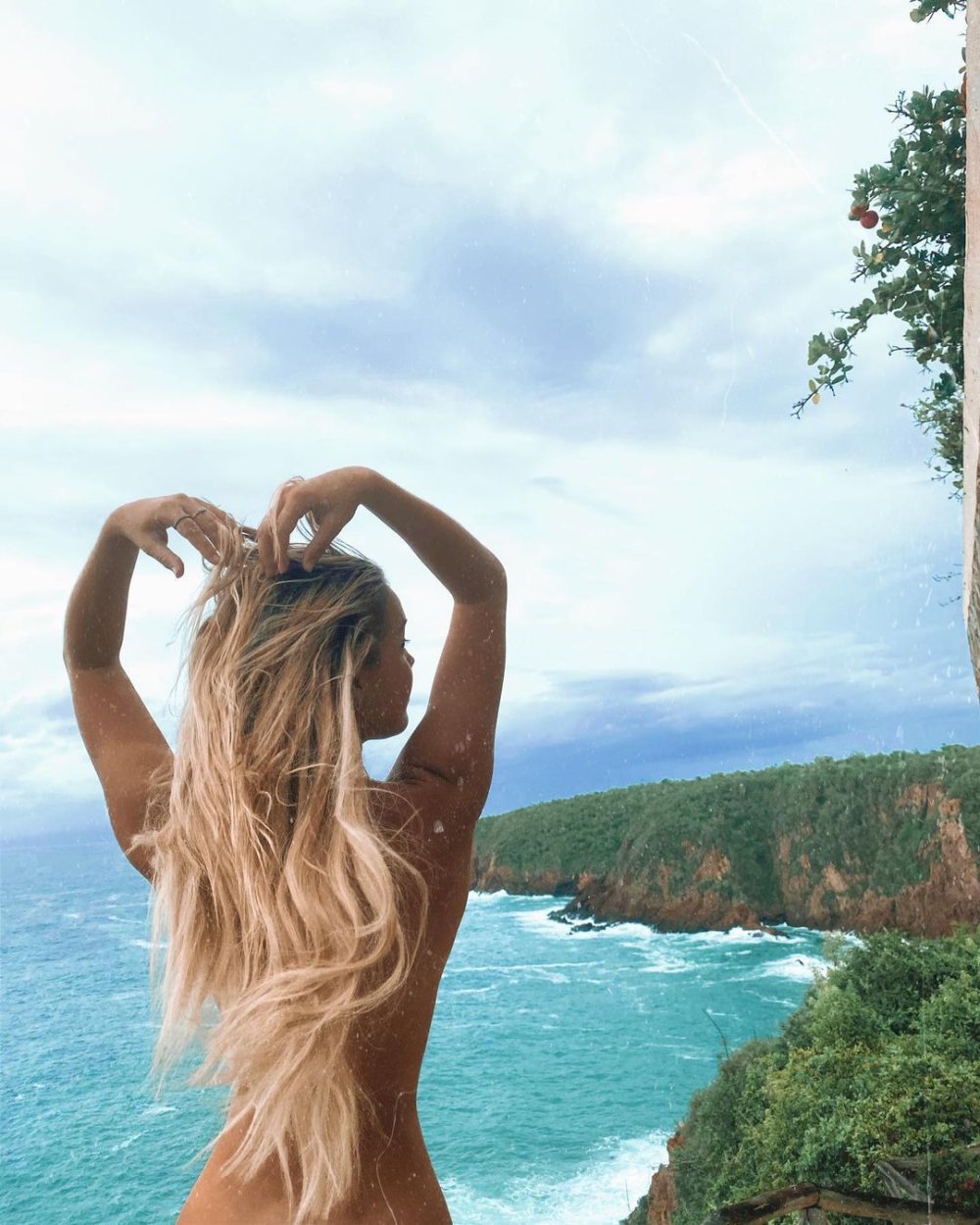 Olivia Caste photo
