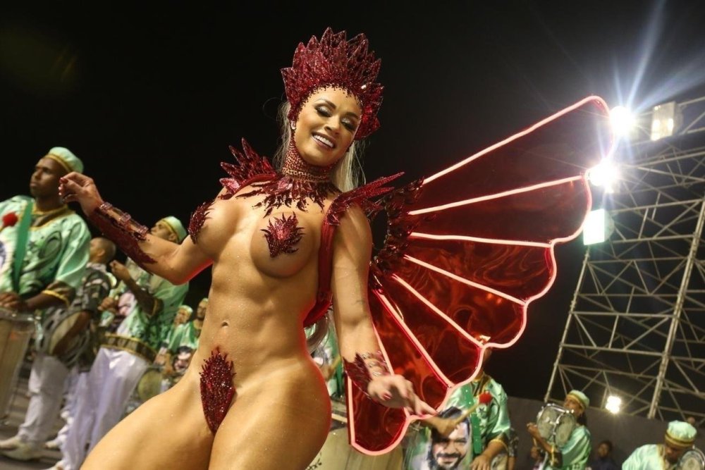 Naked Brazilians on the Carnival in Rio de Janeiro