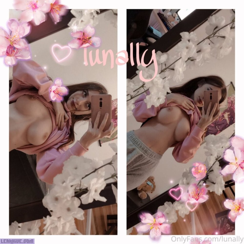 Beautiful erotic women